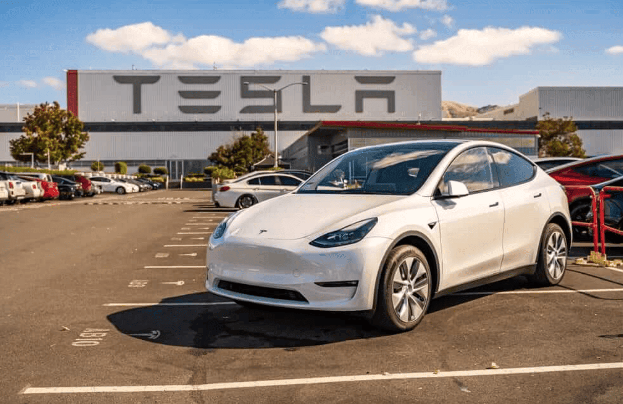 هل يمكن أن يصل TSLA إلى 1000 دولار