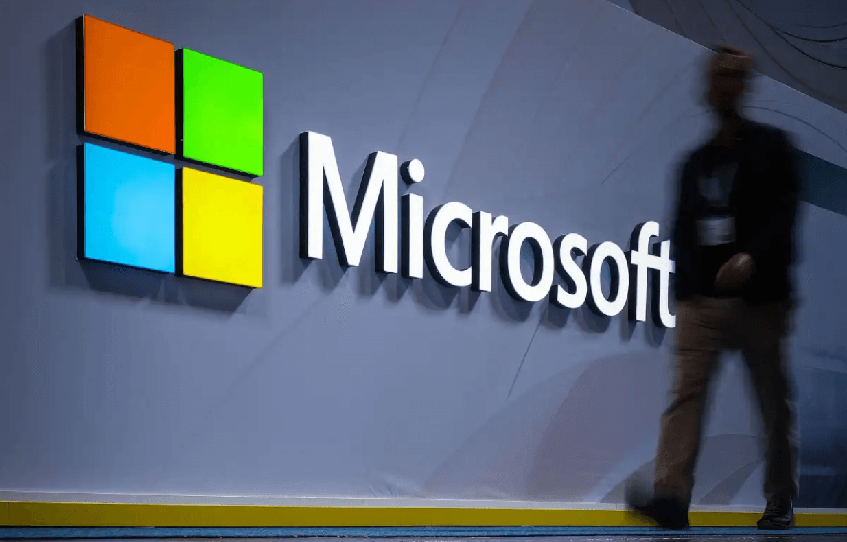 سهم MSFT والاكتتاب العام لشركة OpenAI: لماذا قد يغير التقييم بقيمة تريليون دولار كل شيء لمستثمري مايكروسوفت